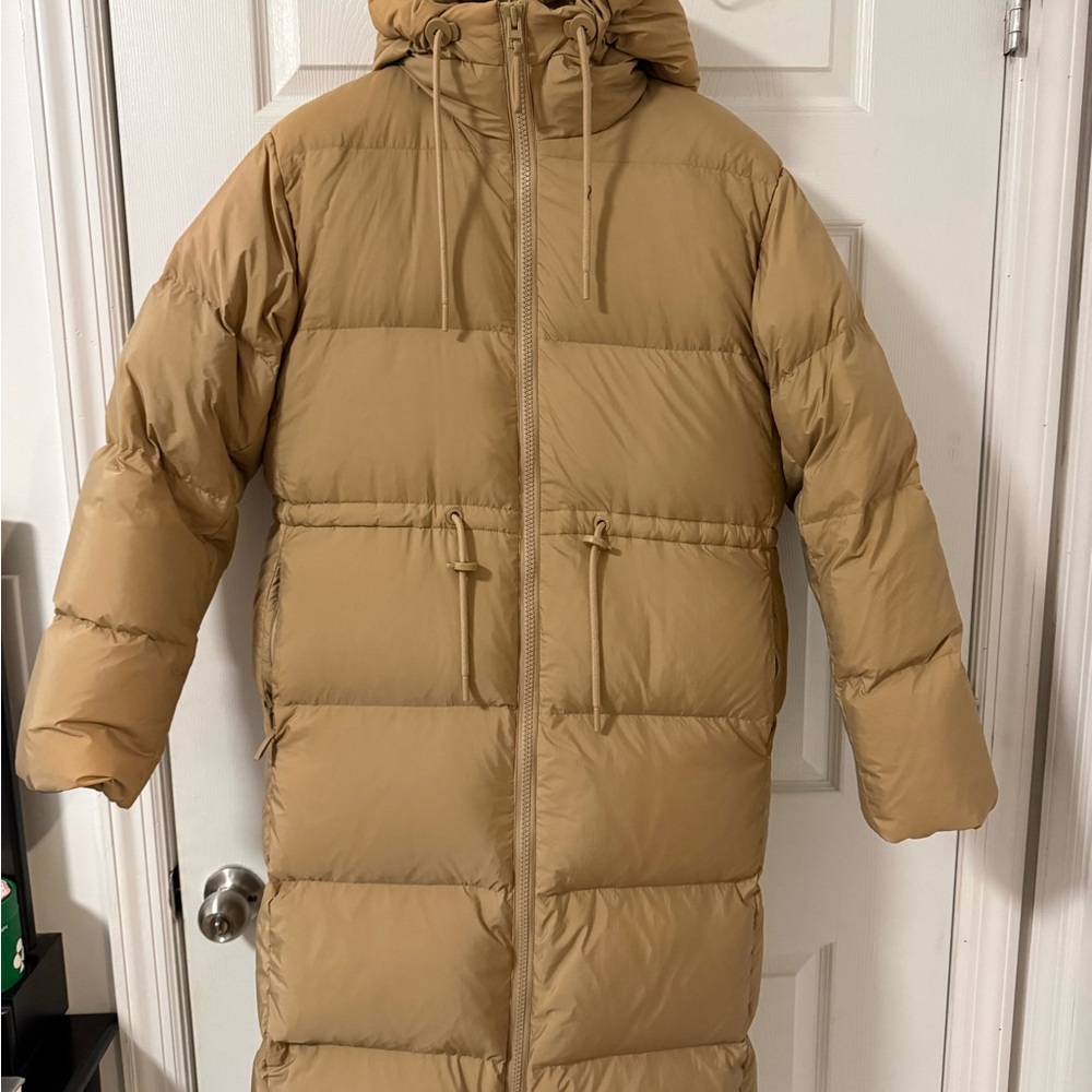 NWOT: Aritzia Tan Puffer Jacket